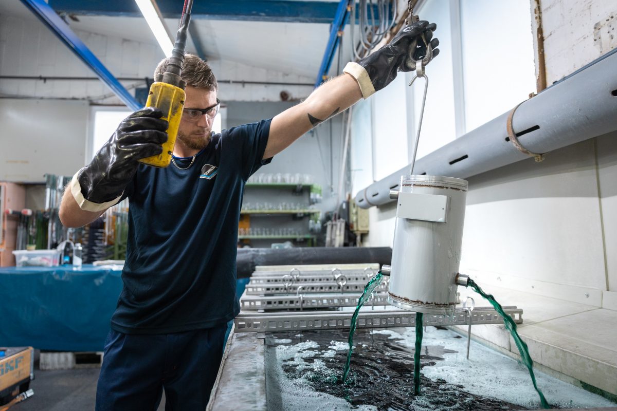 SCHILD METALLVEREDLUNG AG, Edelstahl-Beizen